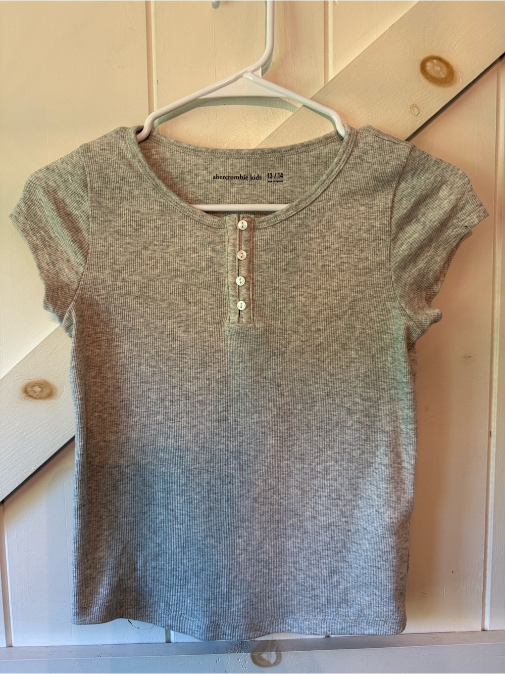 abercrombie kids 13/14 Gray Ribbed Henley Tee with Buttons